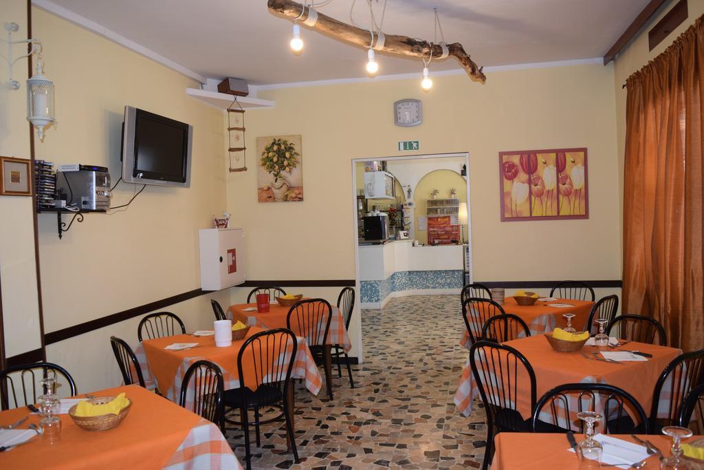 Hotel Ottavia Rimini Luaran gambar