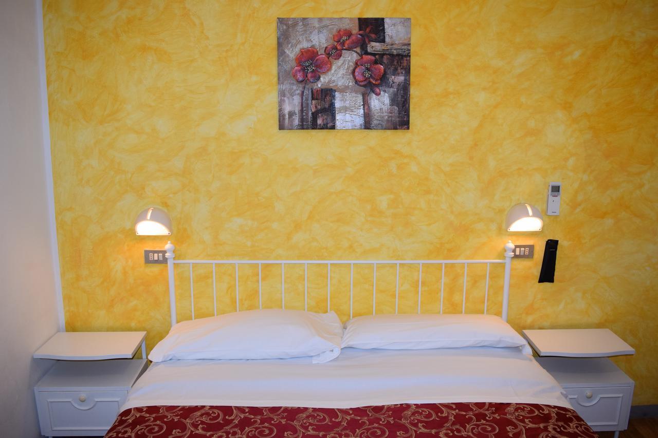 Hotel Ottavia Rimini Luaran gambar