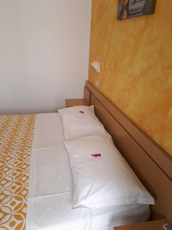 Hotel Ottavia Rimini Luaran gambar